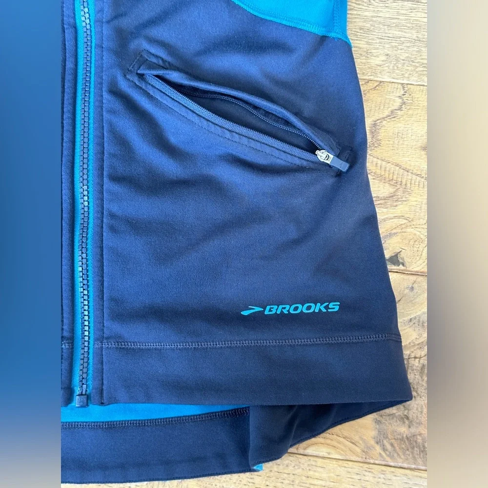 Brooks Women’s Utopia Thermal Hoodie size XS - Picture 8 of 13